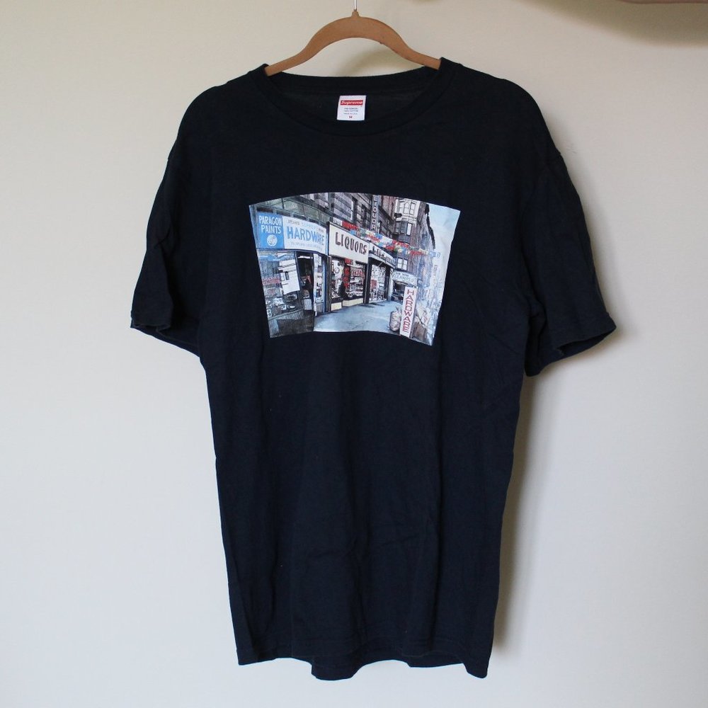 Supreme - T shirt - M size (need to sell by 9th Sep)